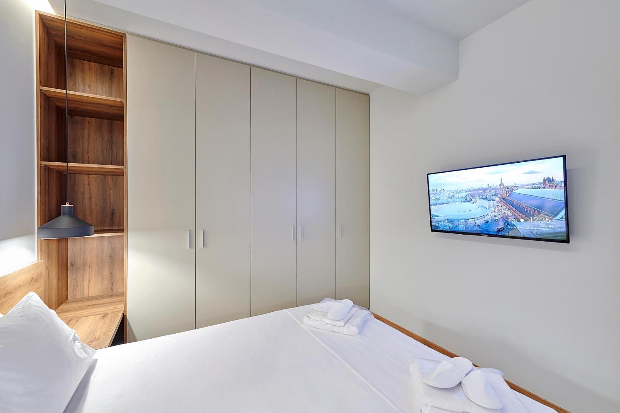City-Center Apartment In Vibrant Monastiraki, Афины Экстерьер фото