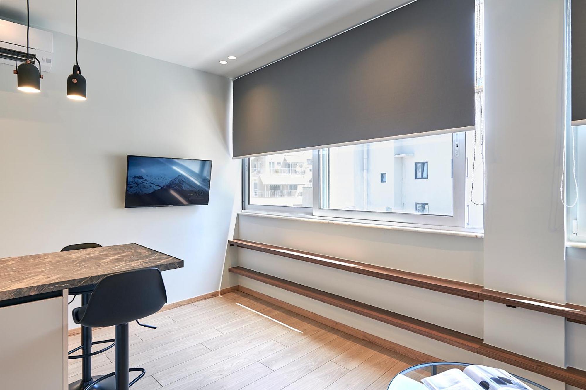 City-Center Apartment In Vibrant Monastiraki, Афины Экстерьер фото