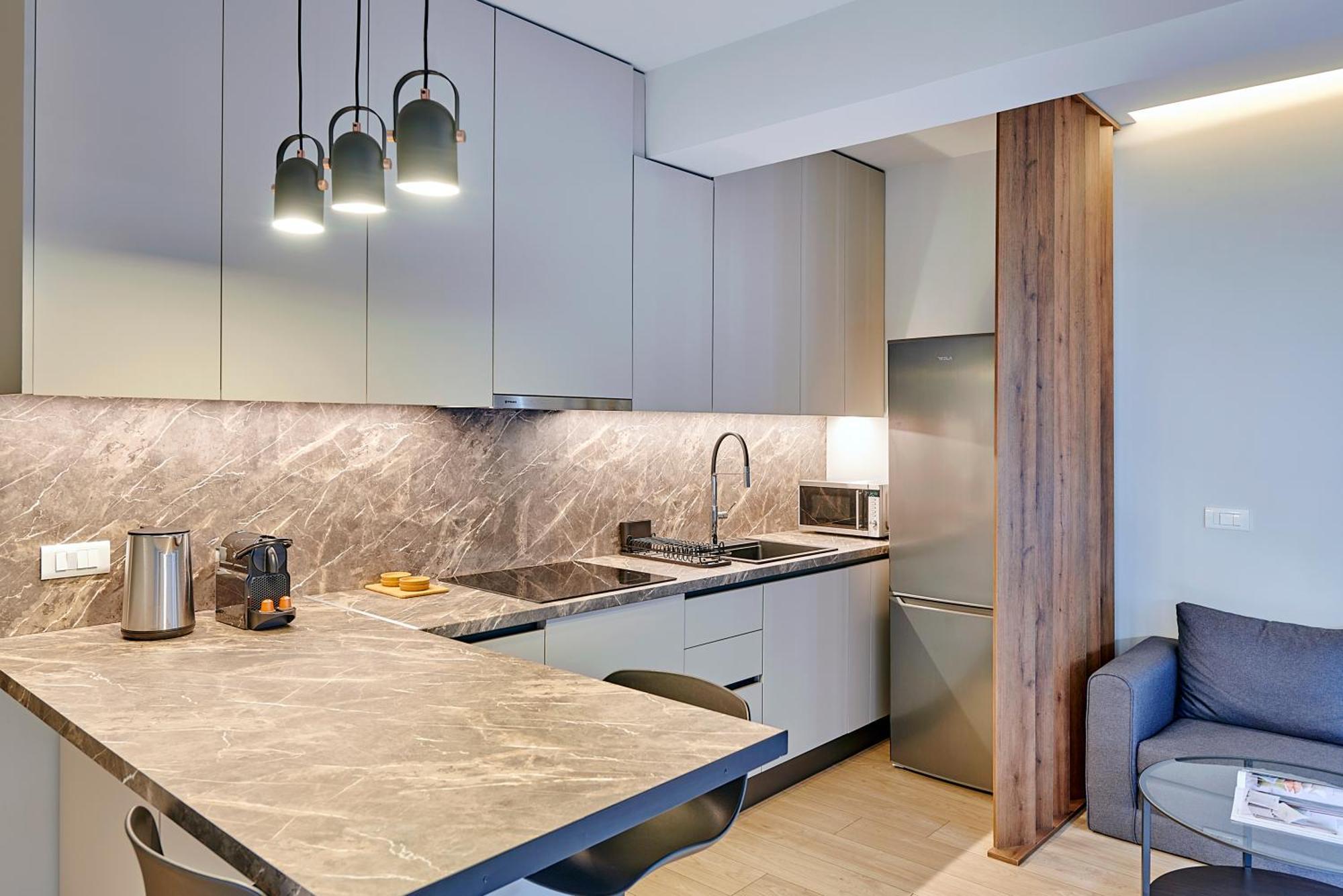 City-Center Apartment In Vibrant Monastiraki, Афины Экстерьер фото